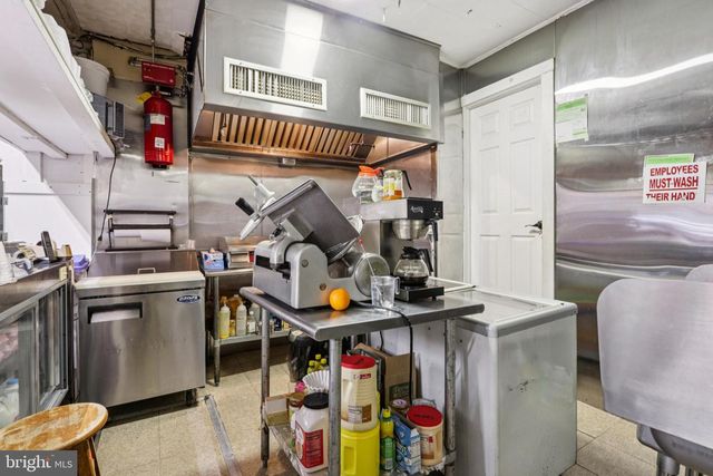 5977 OGONTZ AVE, Philadelphia, PA 19141