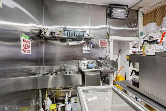 5977 OGONTZ AVE, Philadelphia, PA 19141