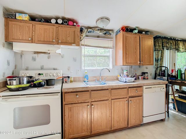 18214 Deason Drive, Spring Hill(pasco), FL 34610