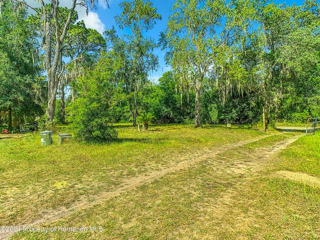 18214 Deason Drive, Spring Hill(pasco), FL 34610