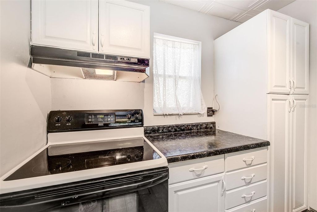 Image 15 of property listing at 10453 CARROLLBROOK CIRCLE 222, Tampa, FL 33618
