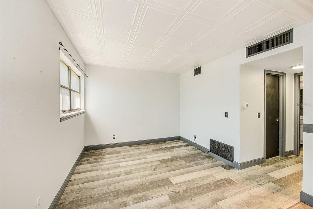 Image 17 of property listing at 10453 CARROLLBROOK CIRCLE 222, Tampa, FL 33618