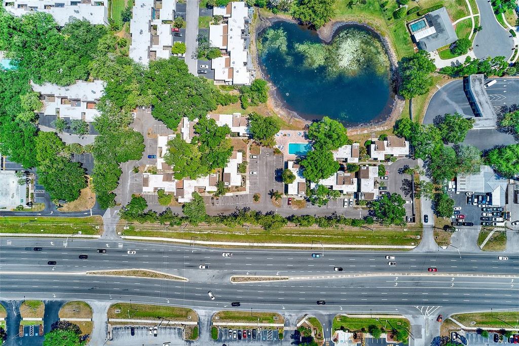 Image 38 of property listing at 10453 CARROLLBROOK CIRCLE 222, Tampa, FL 33618