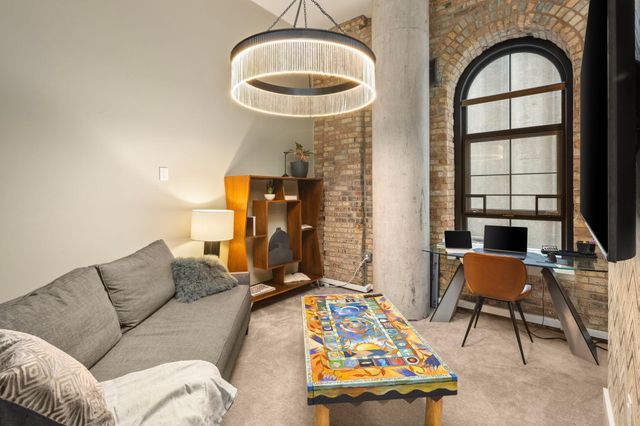 750 S 2nd Street 404, Minneapolis, MN 55401