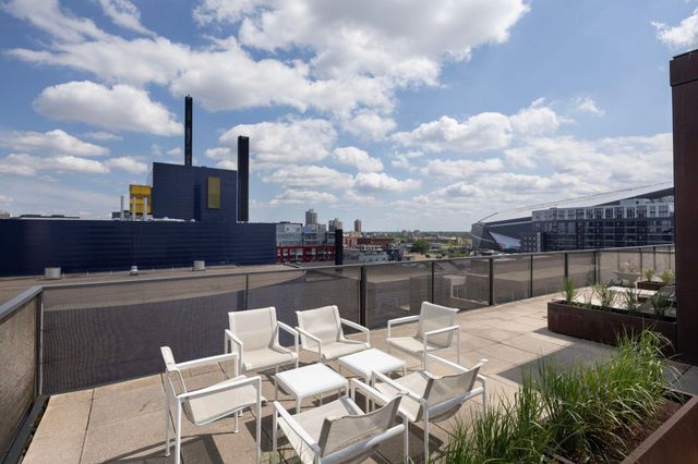 750 S 2nd Street 404, Minneapolis, MN 55401