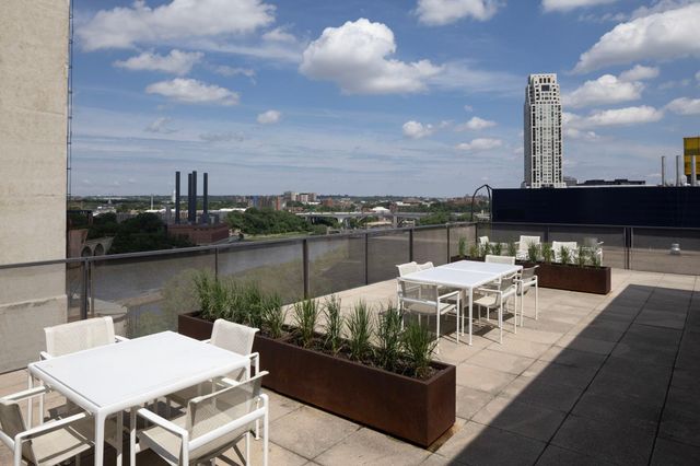 750 S 2nd Street 404, Minneapolis, MN 55401