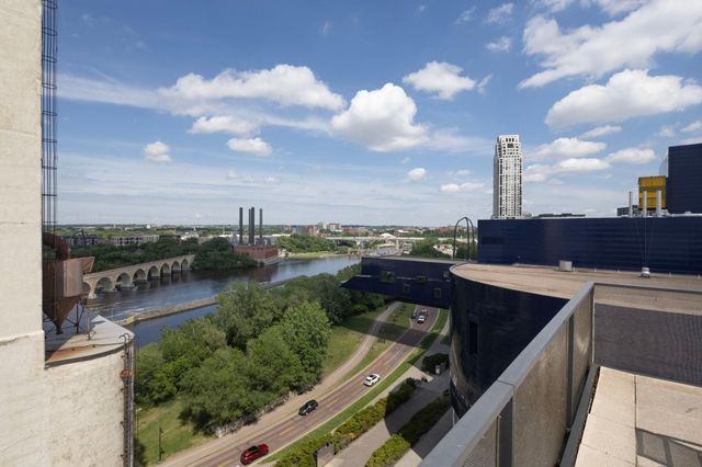 750 S 2nd Street 404, Minneapolis, MN 55401