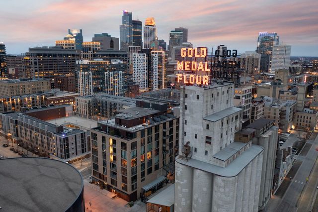750 S 2nd Street 404, Minneapolis, MN 55401