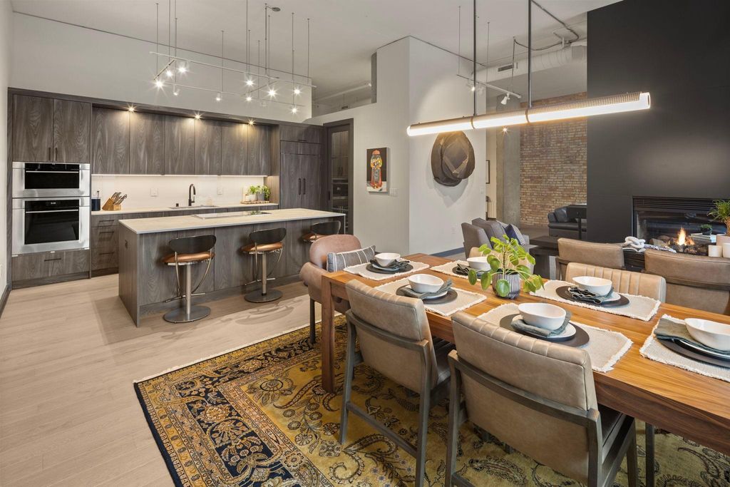 750 S 2nd Street 404, Minneapolis, MN 55401