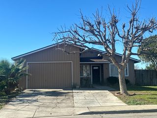 700 S Corcoran Avenue, Avenal, CA 93204