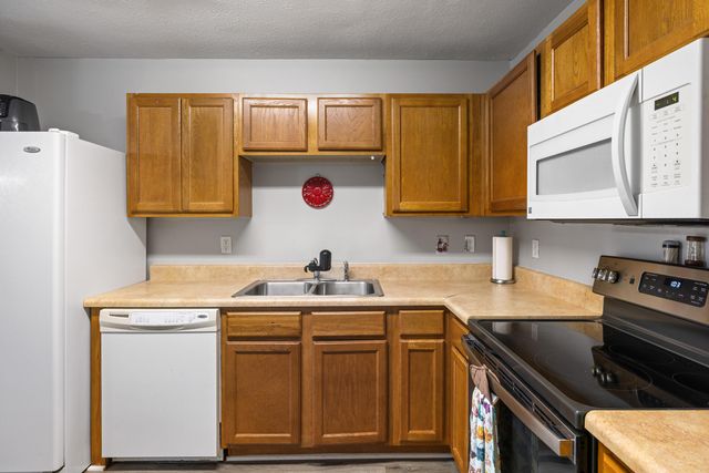 171 Swaying Pine Court, Crestview, FL 32539