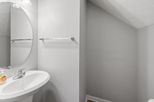 171 Swaying Pine Court, Crestview, FL 32539