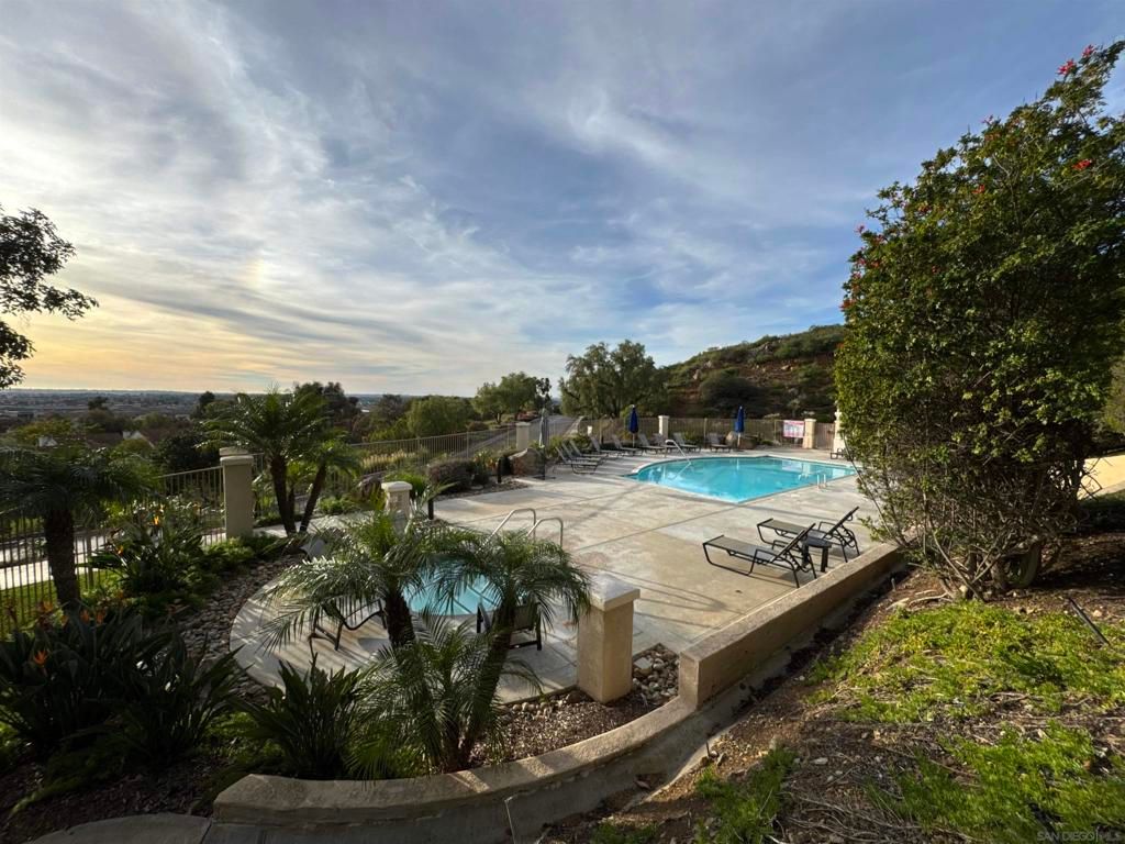 Image 17 of property listing at 11285 Affinity Ct 124, San Diego, CA 92131