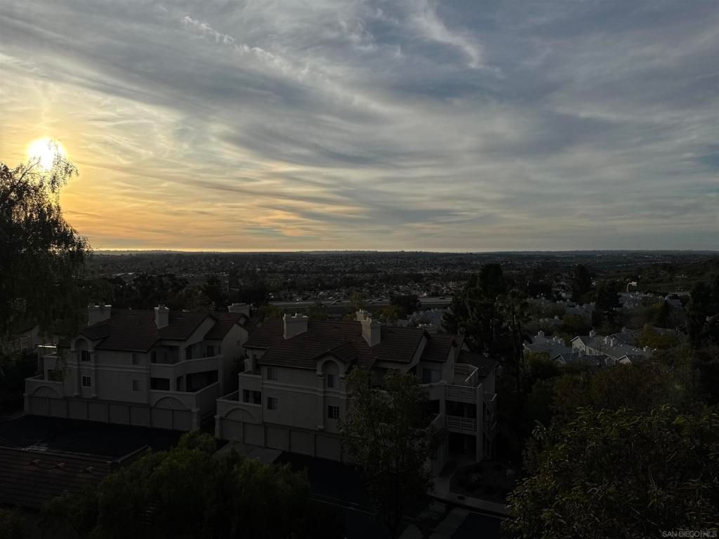 Image 22 of property listing at 11285 Affinity Ct 124, San Diego, CA 92131