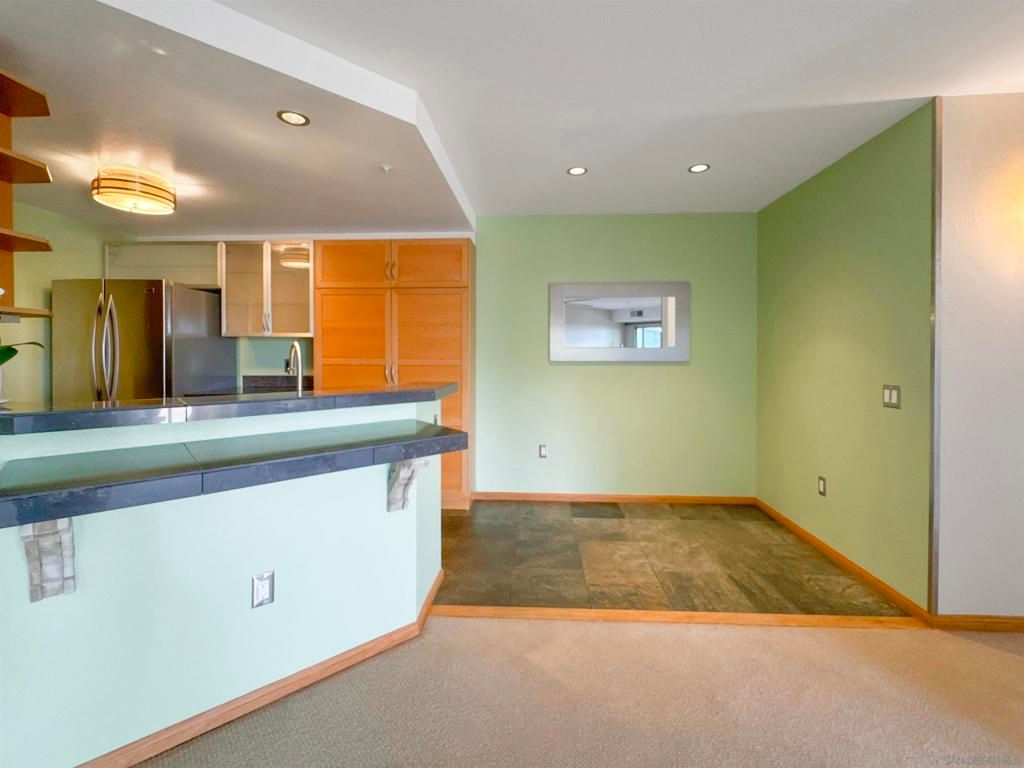 Image 4 of property listing at 11285 Affinity Ct 124, San Diego, CA 92131