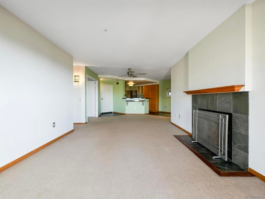 Image 6 of property listing at 11285 Affinity Ct 124, San Diego, CA 92131