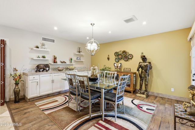 1431 E GARNET Avenue, Mesa, AZ 85204