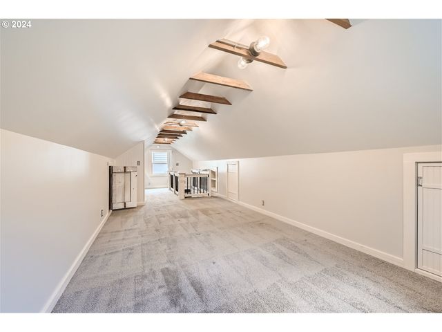 7058 N GREENWICH Ave, Portland, OR 97217