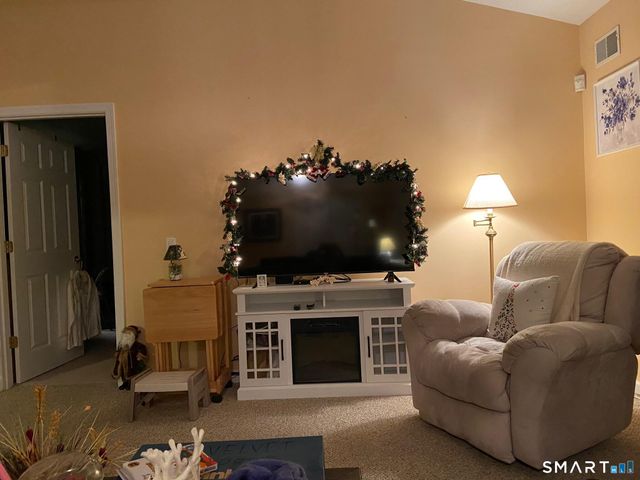 26 Beechwood Drive, Waterford, CT 06385