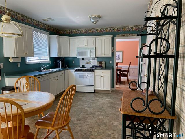 26 Beechwood Drive, Waterford, CT 06385