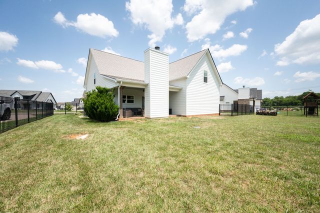 2028 Trout Trl, Murfreesboro, TN 37129