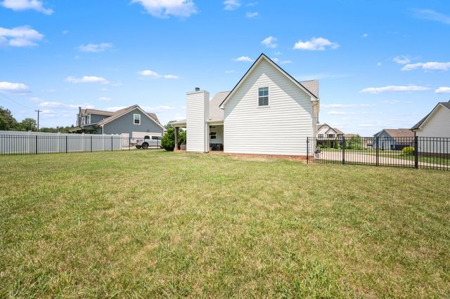 2028 Trout Trl, Murfreesboro, TN 37129