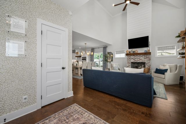 2028 Trout Trl, Murfreesboro, TN 37129