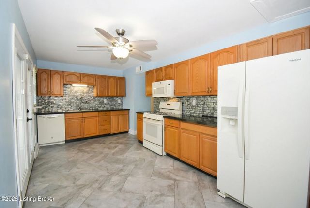 10507 Grafton Hall Rd, Louisville, KY 40272