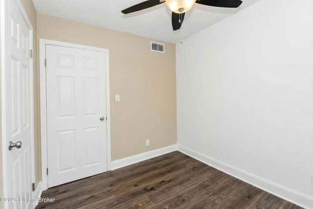 10507 Grafton Hall Rd, Louisville, KY 40272