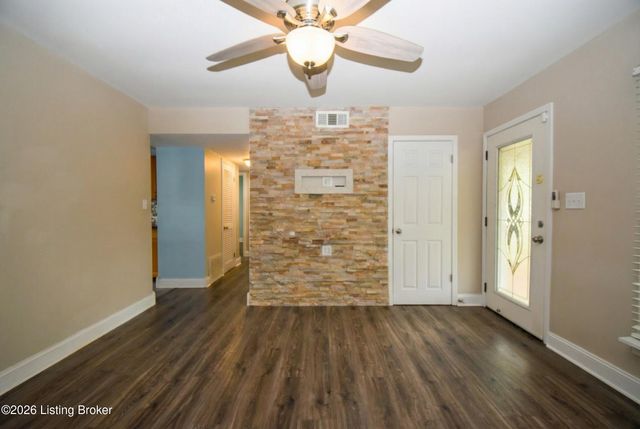 10507 Grafton Hall Rd, Louisville, KY 40272