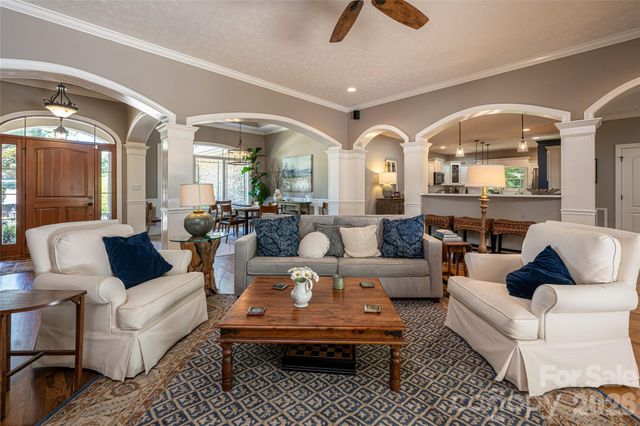 170 Cape Martin Circle, Hendersonville, NC 28791