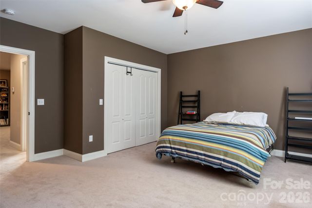 170 Cape Martin Circle, Hendersonville, NC 28791