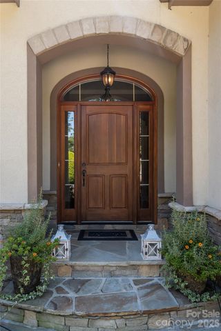 170 Cape Martin Circle, Hendersonville, NC 28791