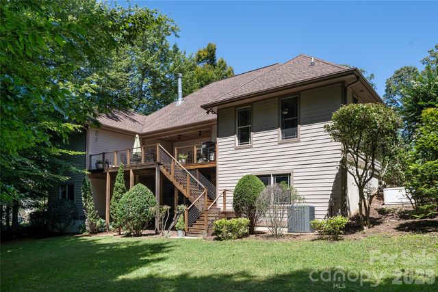 170 Cape Martin Circle, Hendersonville, NC 28791