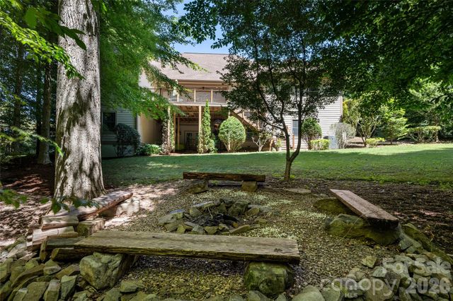 170 Cape Martin Circle, Hendersonville, NC 28791