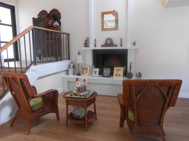 128 Laurel Rd, Hollywood, FL 33021