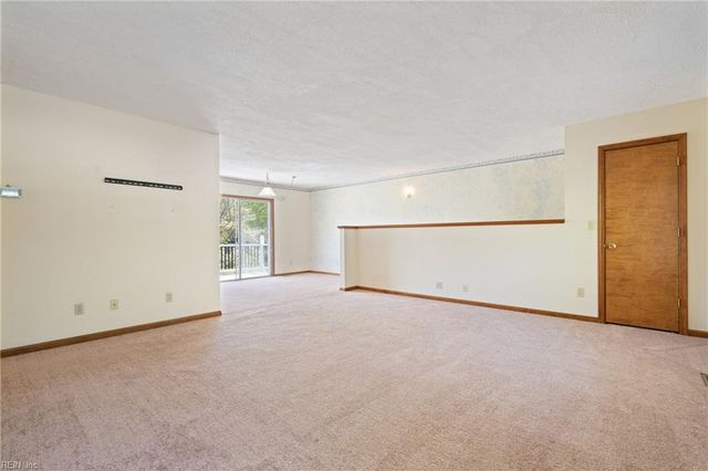 12522 Doles RD, Zuni, VA 23898