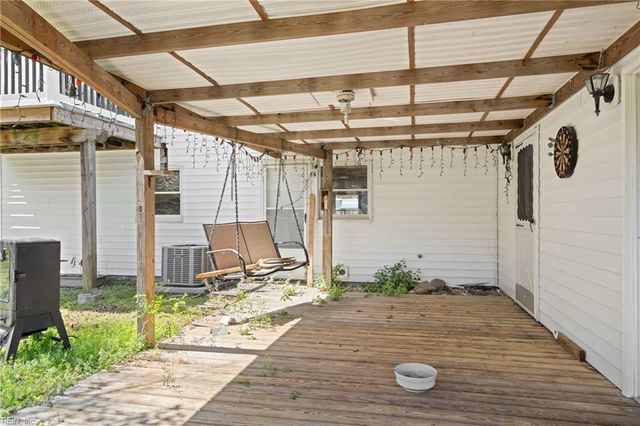 12522 Doles RD, Zuni, VA 23898
