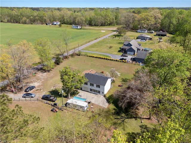12522 Doles RD, Zuni, VA 23898