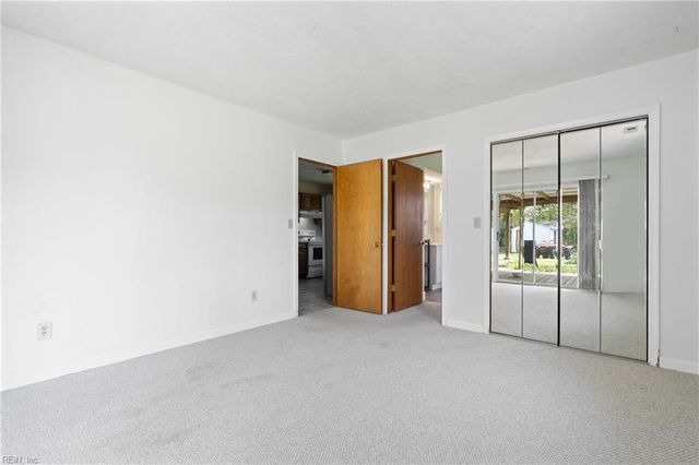 12522 Doles RD, Zuni, VA 23898