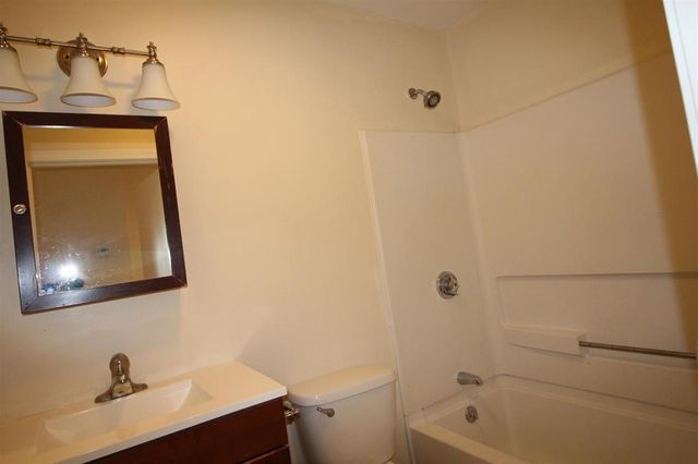 4 Ferland Drive, Derry, NH 03038
