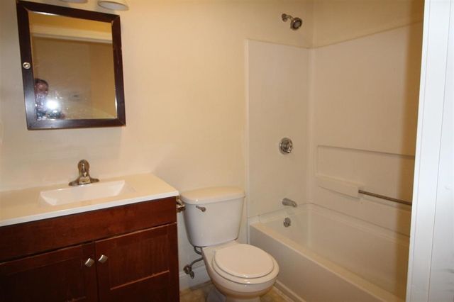 4 Ferland Drive, Derry, NH 03038