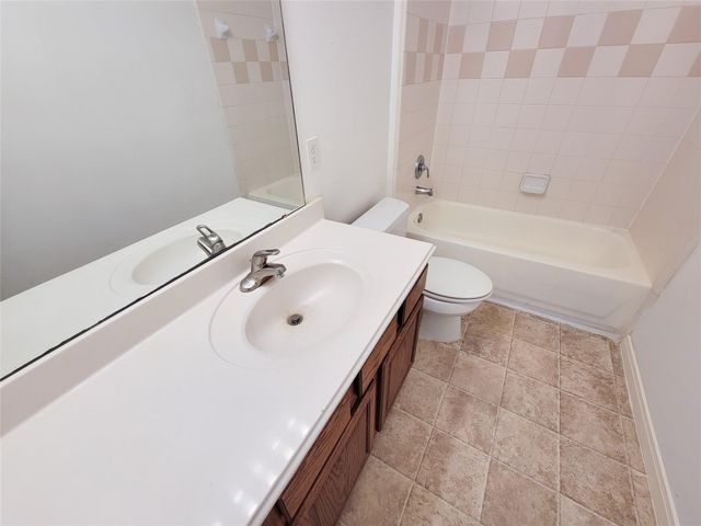 11333 Easton Springs Drive, Pearland, TX 77584