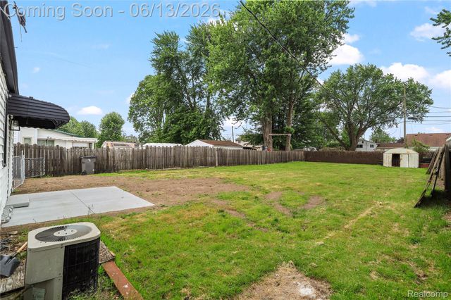 23960 Trombley Street, Clinton Charter Township, MI 48035