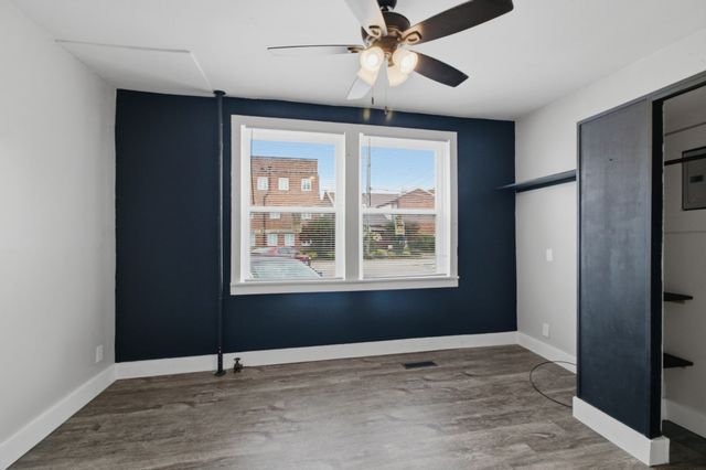 303 S Poplar St, Paris, TN 38242
