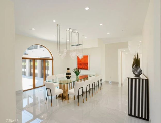 10521 Mary Bell Avenue, Shadow Hills, CA 91040