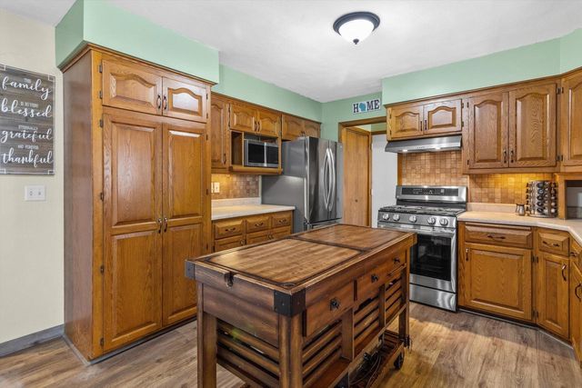 817 W Milwaukee STREET, Jefferson, WI 53549