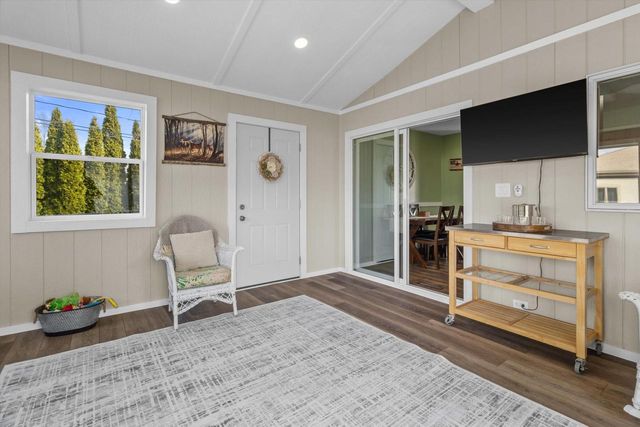 817 W Milwaukee STREET, Jefferson, WI 53549