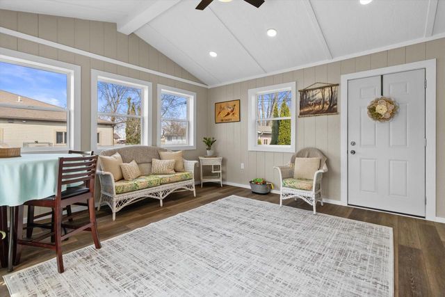 817 W Milwaukee STREET, Jefferson, WI 53549