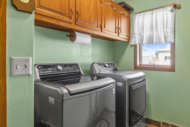 817 W Milwaukee STREET, Jefferson, WI 53549